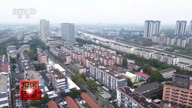 DƬ